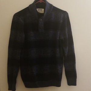 Navy/blue zip sweater